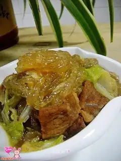 Stewed cabbage and vermicelli