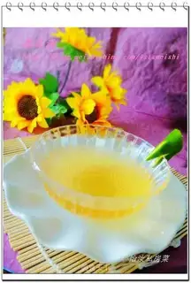 Pear skin soup
