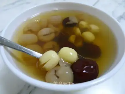 Lotus seeds, red dates, honey water