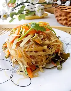 Mix three shredded silk