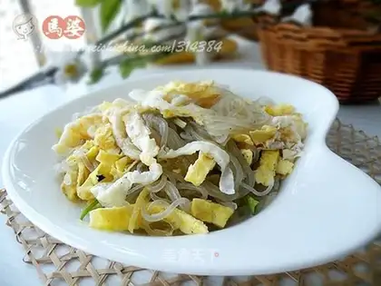 Stewed vermicelli with gold and silver