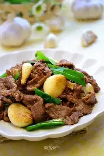 fried beef with garlic