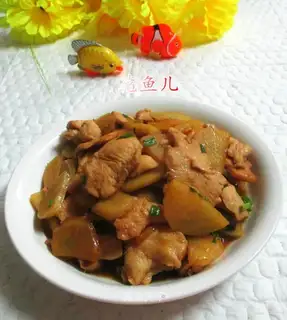 Chicken chest fried potatoes
