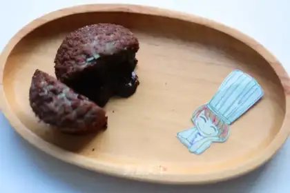 Low sugar, hot chocolate cake