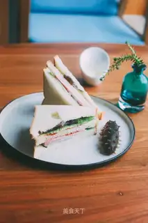 Sea cucumber sandwich