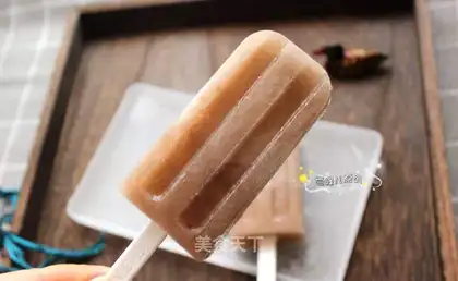 Banana popsicle