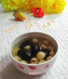 Sweet soup with dates