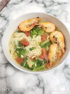 Shrimp noodles