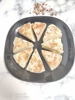 Rice rose cake