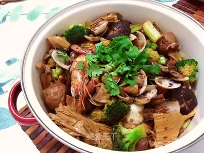 Seafood spicy pan