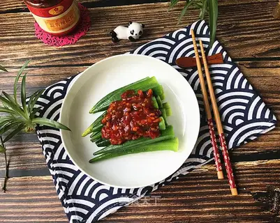 Garlic spicy sauce with acne