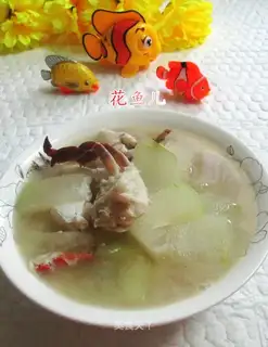 Crab melon soup