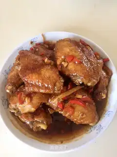 Red chicken wings