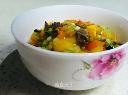 Beef-fruit noodles