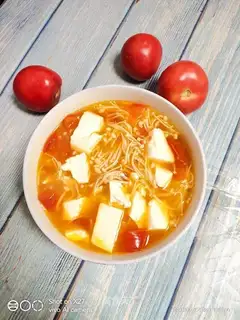 Sour tofu, gold and mushroom soup