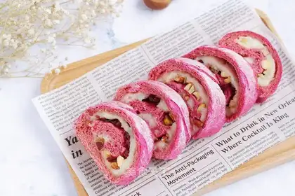 Flamingo sofa bread