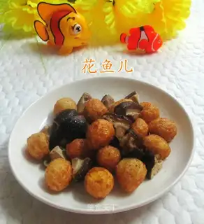 Fries, fried eggs