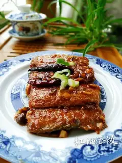Red-fried fish