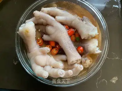 Wine and chicken claws