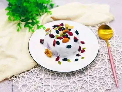 Nuts yogurt