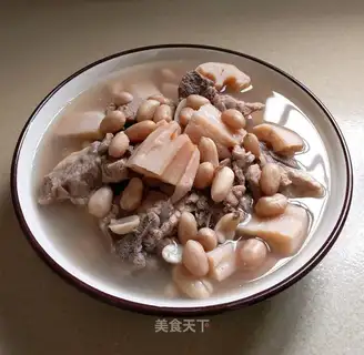 Lotus peanut bone soup