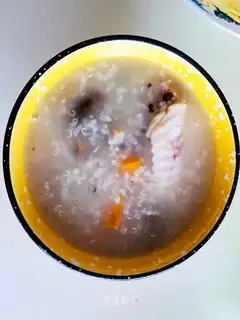 Porridge of mushrooms and cucumbers