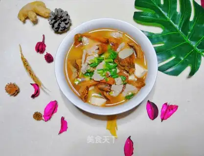 Wild pine tofu gravy