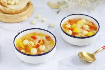 Peach gel and pineapple soup