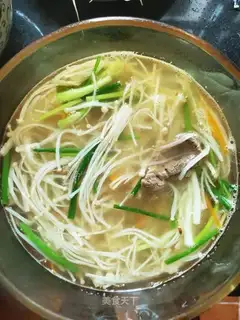 Gold pins and mushroom meatloaf soup