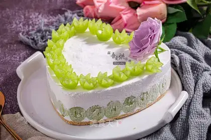 Blue yogurt mousse cake