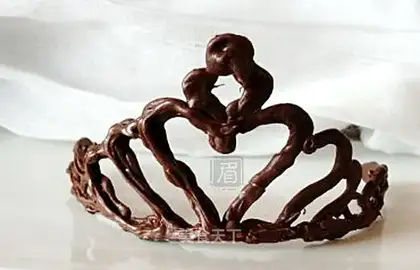 Chocolate crown