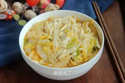 Big cabbage soup noodles