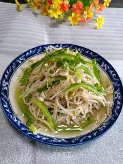 Sour bean sprouts