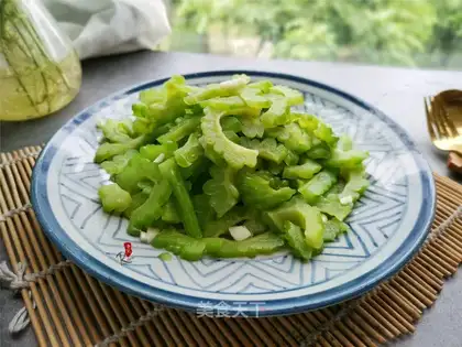 Garlic greasy melon