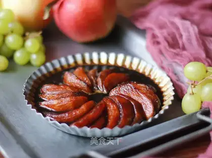 Red sugar fried apples