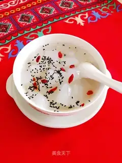 White powder