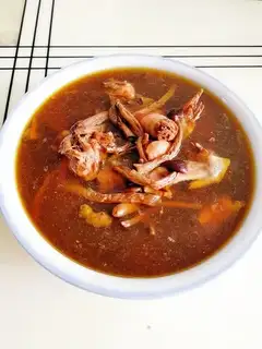 Tea mushroom hen soup
