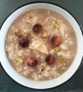 Green bean lily rice congee