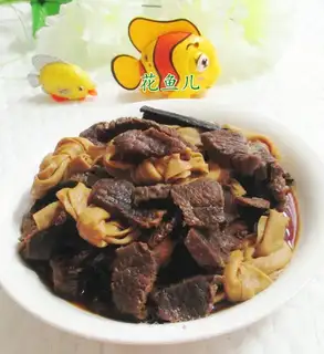 Thousands of roast beef