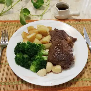A meat-eyed steak