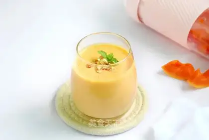 A papaya yogurt shake
