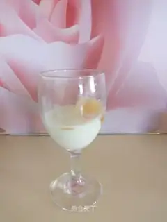 The summer tea is frozen