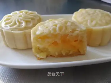 A yellow moon cake
