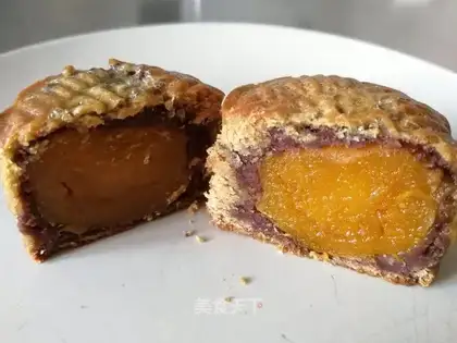 Traditional moon cakes