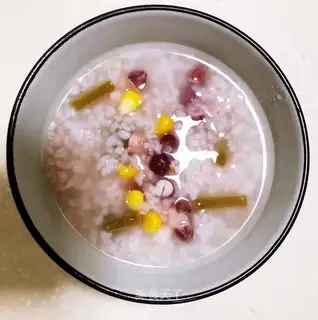 A warm cup of corn peanut congee