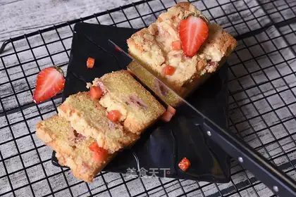 Strawberry cake