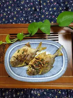 Fried mackerel