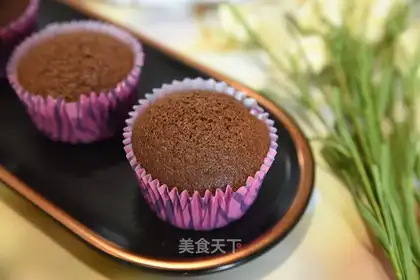 Red sugar cake