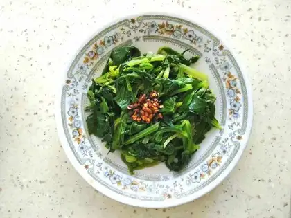 Celery leaves