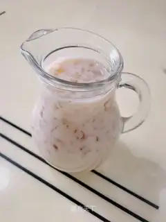 Peach and cream tea